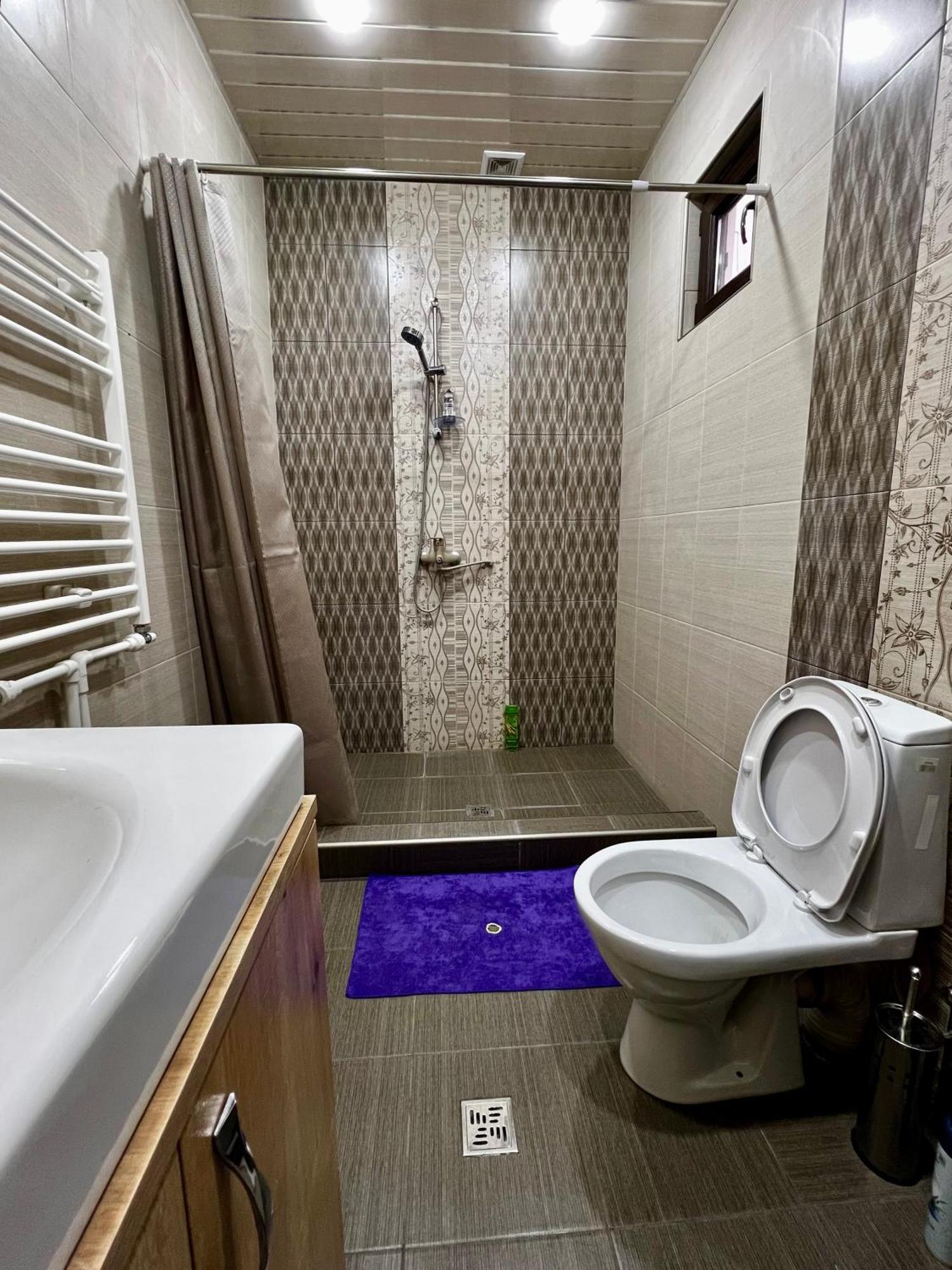 New , Comfortable 3 Bedroom House Yerevan Ngoại thất bức ảnh